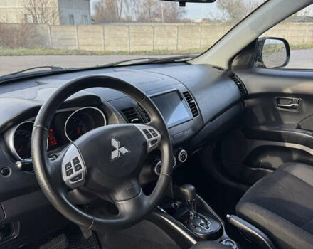 Чорний Міцубісі Аутлендер, об'ємом двигуна 2.36 л та пробігом 293 тис. км за 7900 $, фото 9 на Automoto.ua