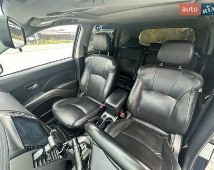 Чорний Міцубісі Аутлендер, об'ємом двигуна 2.4 л та пробігом 218 тис. км за 10000 $, фото 3 на Automoto.ua