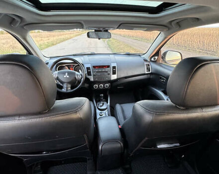 Чорний Міцубісі Аутлендер, об'ємом двигуна 3 л та пробігом 236 тис. км за 9800 $, фото 9 на Automoto.ua