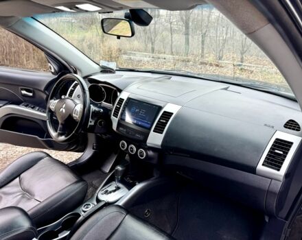 Чорний Міцубісі Аутлендер, об'ємом двигуна 2.4 л та пробігом 229 тис. км за 9790 $, фото 17 на Automoto.ua