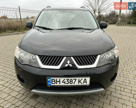 Черный Мицубиси Аутлендер, объемом двигателя 3 л и пробегом 77 тыс. км за 11800 $, фото 7 на Automoto.ua
