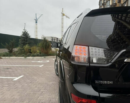 Черный Мицубиси Аутлендер, объемом двигателя 3 л и пробегом 260 тыс. км за 9500 $, фото 5 на Automoto.ua