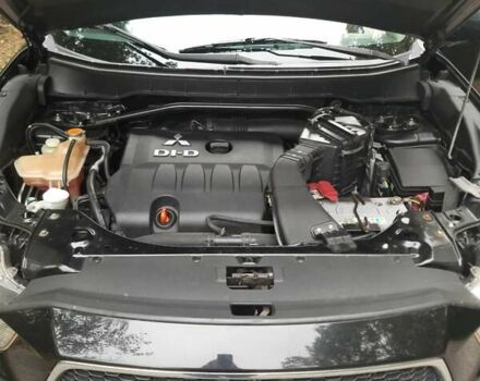 Чорний Міцубісі Аутлендер, об'ємом двигуна 2 л та пробігом 220 тис. км за 10700 $, фото 7 на Automoto.ua