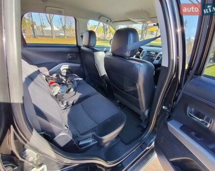 Міцубісі Аутлендер 2009 у Житомирі на Automoto.ua Чорний Міцубісі Аутлендер, об'ємом двигуна 2 л та пробігом 251 тис. км за 8400 $, фото 16 на Automoto.ua