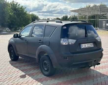 Чорний Міцубісі Аутлендер, об'ємом двигуна 2 л та пробігом 300 тис. км за 2700 $, фото 2 на Automoto.ua