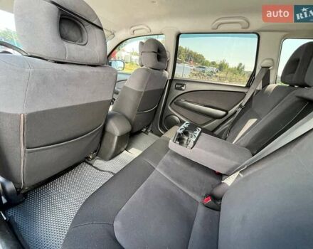 Черный Мицубиси Аутлендер, объемом двигателя 2 л и пробегом 236 тыс. км за 6699 $, фото 15 на Automoto.ua