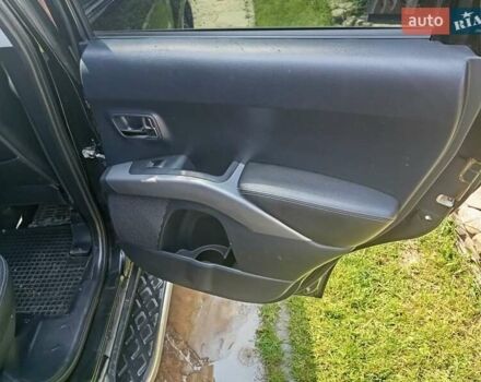 Черный Мицубиси Аутлендер, объемом двигателя 2.2 л и пробегом 279 тыс. км за 11000 $, фото 9 на Automoto.ua