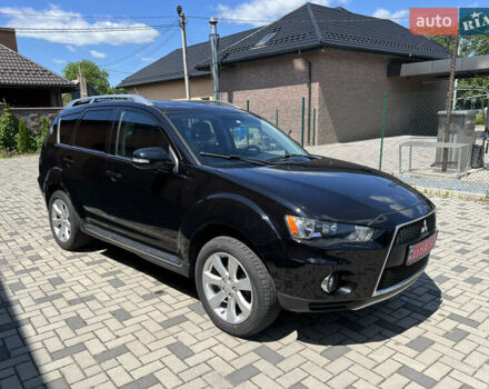 Чорний Міцубісі Аутлендер, об'ємом двигуна 2.2 л та пробігом 214 тис. км за 10600 $, фото 3 на Automoto.ua