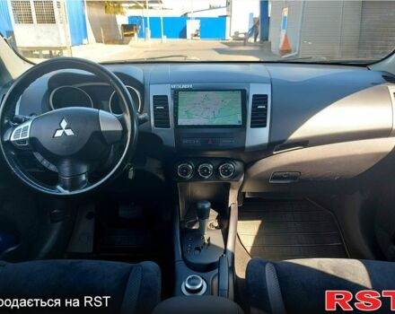 Чорний Міцубісі Аутлендер, об'ємом двигуна 2 л та пробігом 291 тис. км за 11200 $, фото 3 на Automoto.ua