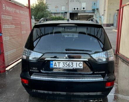 Черный Мицубиси Аутлендер, объемом двигателя 0 л и пробегом 215 тыс. км за 9500 $, фото 3 на Automoto.ua