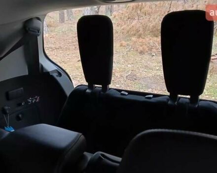 Черный Мицубиси Аутлендер, объемом двигателя 2.2 л и пробегом 267 тыс. км за 9999 $, фото 12 на Automoto.ua