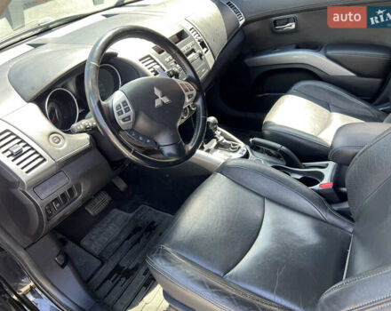 Чорний Міцубісі Аутлендер, об'ємом двигуна 2.2 л та пробігом 214 тис. км за 10600 $, фото 14 на Automoto.ua