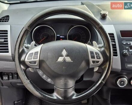 Мицубиси Аутлендер 2010 в Чернигове на Automoto.ua Черный Мицубиси Аутлендер, объемом двигателя 2.4 л и пробегом 180 тыс. км за 11500 $, фото 14 на Automoto.ua