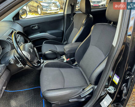 Черный Мицубиси Аутлендер, объемом двигателя 2.2 л и пробегом 226 тыс. км за 11500 $, фото 62 на Automoto.ua