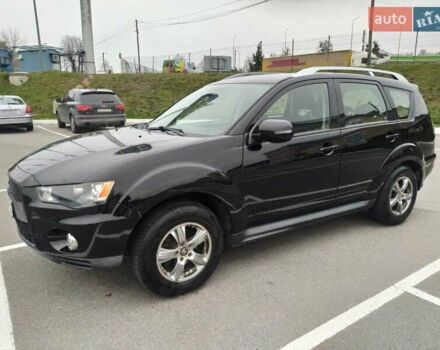 Чорний Міцубісі Аутлендер, об'ємом двигуна 2 л та пробігом 226 тис. км за 10750 $, фото 2 на Automoto.ua