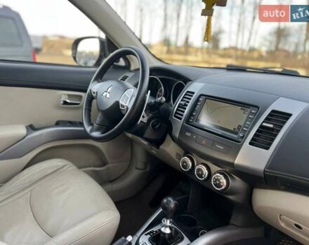 Черный Мицубиси Аутлендер, объемом двигателя 2.18 л и пробегом 249 тыс. км за 11500 $, фото 11 на Automoto.ua