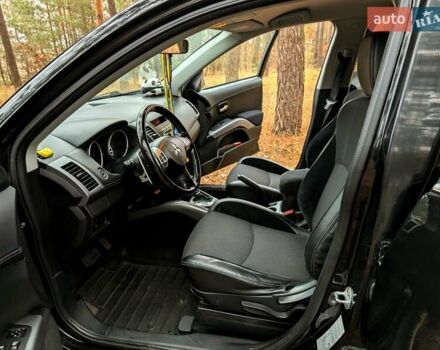 Чорний Міцубісі Аутлендер, об'ємом двигуна 2.18 л та пробігом 205 тис. км за 10200 $, фото 6 на Automoto.ua