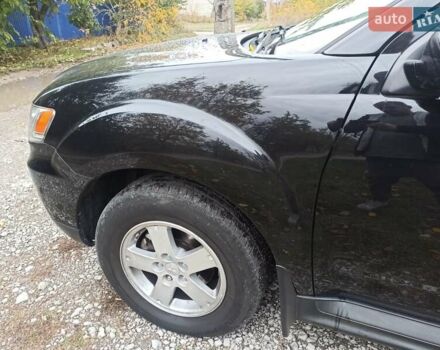 Черный Мицубиси Аутлендер, объемом двигателя 3 л и пробегом 240 тыс. км за 9500 $, фото 6 на Automoto.ua
