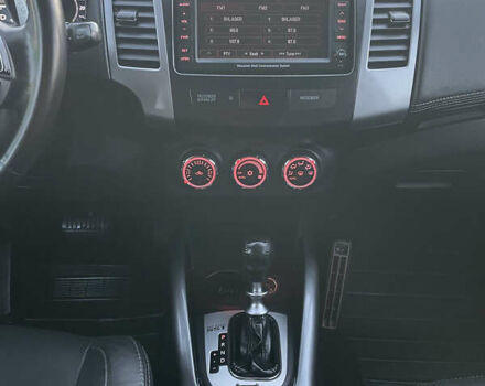 Черный Мицубиси Аутлендер, объемом двигателя 0 л и пробегом 257 тыс. км за 10399 $, фото 21 на Automoto.ua