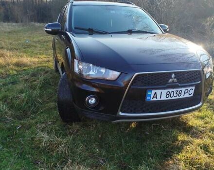 Черный Мицубиси Аутлендер, объемом двигателя 2 л и пробегом 261 тыс. км за 9700 $, фото 5 на Automoto.ua