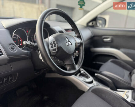 Черный Мицубиси Аутлендер, объемом двигателя 2.2 л и пробегом 225 тыс. км за 10950 $, фото 40 на Automoto.ua