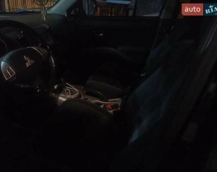 Черный Мицубиси Аутлендер, объемом двигателя 3 л и пробегом 240 тыс. км за 9500 $, фото 7 на Automoto.ua