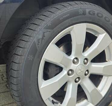 Чорний Міцубісі Аутлендер, об'ємом двигуна 2.2 л та пробігом 219 тис. км за 11500 $, фото 14 на Automoto.ua