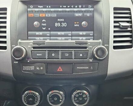 Чорний Міцубісі Аутлендер, об'ємом двигуна 2.4 л та пробігом 70 тис. км за 13000 $, фото 23 на Automoto.ua