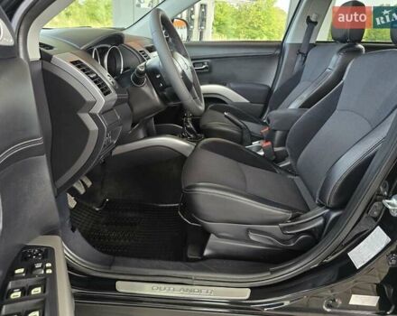 Мицубиси Аутлендер 2010 в Калуше на Automoto.ua Черный Мицубиси Аутлендер, объемом двигателя 1.97 л и пробегом 270 тыс. км за 11700 $, фото 23 на Automoto.ua