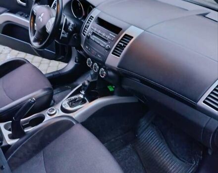 Черный Мицубиси Аутлендер, объемом двигателя 2.2 л и пробегом 225 тыс. км за 11500 $, фото 11 на Automoto.ua