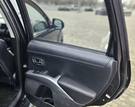 Чорний Міцубісі Аутлендер, об'ємом двигуна 2.4 л та пробігом 70 тис. км за 13000 $, фото 16 на Automoto.ua