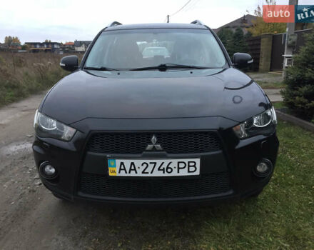 Черный Мицубиси Аутлендер, объемом двигателя 2.36 л и пробегом 315 тыс. км за 9700 $, фото 2 на Automoto.ua