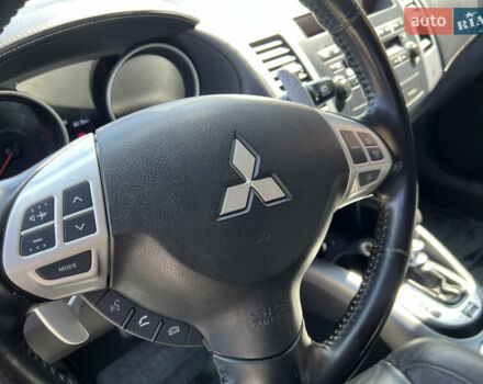 Чорний Міцубісі Аутлендер, об'ємом двигуна 2.2 л та пробігом 214 тис. км за 10600 $, фото 15 на Automoto.ua