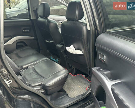 Чорний Міцубісі Аутлендер, об'ємом двигуна 2.36 л та пробігом 197 тис. км за 11300 $, фото 12 на Automoto.ua