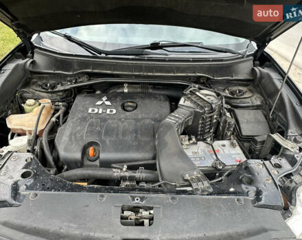 Черный Мицубиси Аутлендер, объемом двигателя 1.97 л и пробегом 224 тыс. км за 9000 $, фото 14 на Automoto.ua