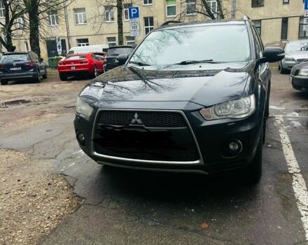 Чорний Міцубісі Аутлендер, об'ємом двигуна 0 л та пробігом 240 тис. км за 9800 $, фото 4 на Automoto.ua