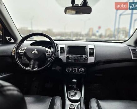 Чорний Міцубісі Аутлендер, об'ємом двигуна 2.4 л та пробігом 70 тис. км за 13000 $, фото 21 на Automoto.ua