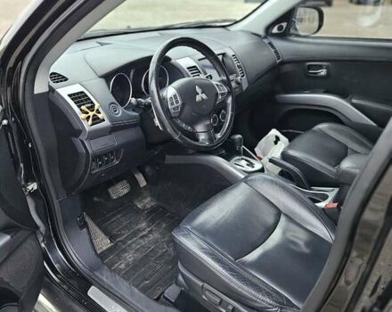 Чорний Міцубісі Аутлендер, об'ємом двигуна 2.4 л та пробігом 70 тис. км за 13000 $, фото 8 на Automoto.ua