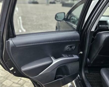 Чорний Міцубісі Аутлендер, об'ємом двигуна 2.4 л та пробігом 70 тис. км за 13000 $, фото 14 на Automoto.ua