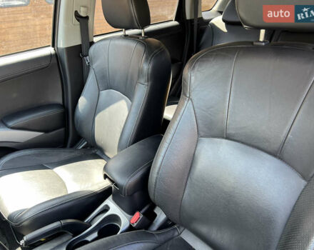 Чорний Міцубісі Аутлендер, об'ємом двигуна 2.2 л та пробігом 214 тис. км за 10600 $, фото 19 на Automoto.ua