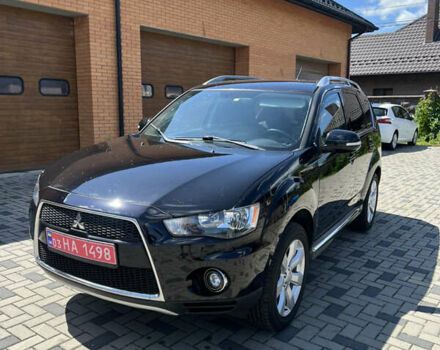 Чорний Міцубісі Аутлендер, об'ємом двигуна 2.2 л та пробігом 214 тис. км за 10600 $, фото 1 на Automoto.ua