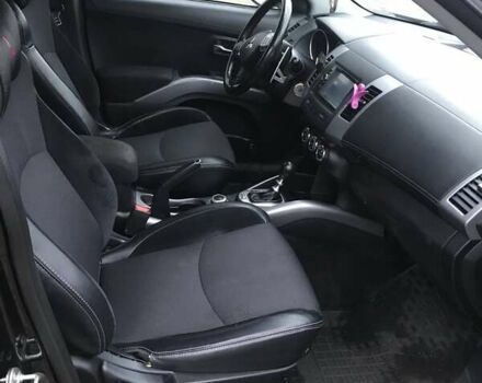 Чорний Міцубісі Аутлендер, об'ємом двигуна 2.18 л та пробігом 295 тис. км за 10900 $, фото 23 на Automoto.ua