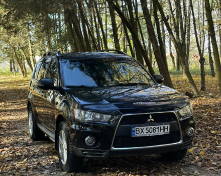 Міцубісі Аутлендер 2011 у Хмельницькому на Automoto.ua Чорний Міцубісі Аутлендер, об'ємом двигуна 2 л та пробігом 196 тис. км за 9500 $, фото 1 на Automoto.ua