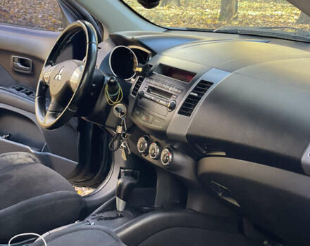 Міцубісі Аутлендер 2011 у Хмельницькому на Automoto.ua Чорний Міцубісі Аутлендер, об'ємом двигуна 2 л та пробігом 196 тис. км за 9500 $, фото 16 на Automoto.ua