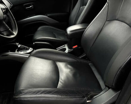 Міцубісі Аутлендер 2011 у Бердичеве на Automoto.ua Чорний Міцубісі Аутлендер, об'ємом двигуна 2.2 л та пробігом 237 тис. км за 11499 $, фото 59 на Automoto.ua