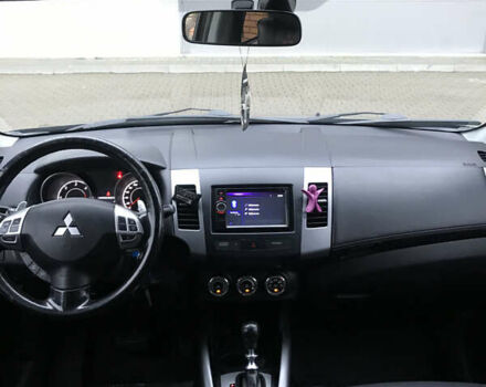 Чорний Міцубісі Аутлендер, об'ємом двигуна 2.18 л та пробігом 295 тис. км за 10900 $, фото 10 на Automoto.ua