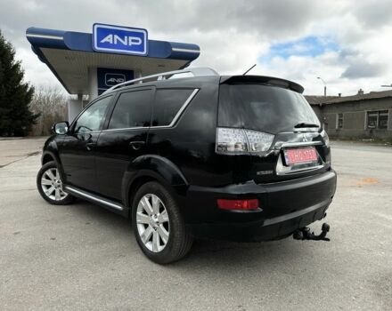 Черный Мицубиси Аутлендер, объемом двигателя 2.2 л и пробегом 237 тыс. км за 11450 $, фото 4 на Automoto.ua