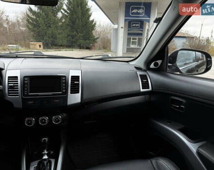 Чорний Міцубісі Аутлендер, об'ємом двигуна 2.2 л та пробігом 236 тис. км за 11399 $, фото 45 на Automoto.ua