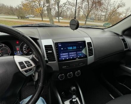 Черный Мицубиси Аутлендер, объемом двигателя 2.2 л и пробегом 253 тыс. км за 12500 $, фото 6 на Automoto.ua