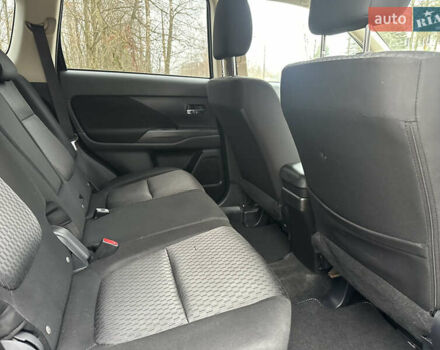 Чорний Міцубісі Аутлендер, об'ємом двигуна 2.2 л та пробігом 176 тис. км за 13500 $, фото 30 на Automoto.ua